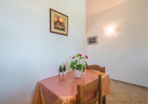 Aleka Apartment 6