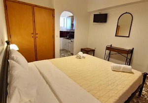 Alexandra Studio 5