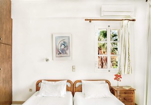 Apartment with sea views - 50 m from the sandy beach - 2 bedrooms - corner apartment with large