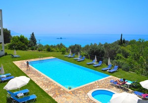 Apartments with pool Adonis