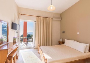 Apartments with pool "adonis"
