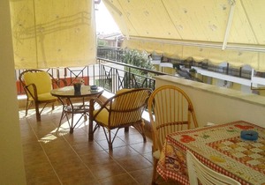 Home By the Sea in Mola Kalyva
