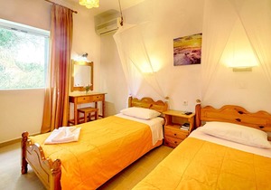 Kostas Apartment 11 - 300m from Agios Georgios Pagi beach