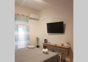 Modern elegant apartment next to Mon Repo
