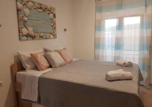 Modern elegant apartment next to Mon Repo