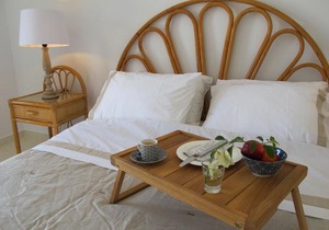 Seafront Beach House With Garden