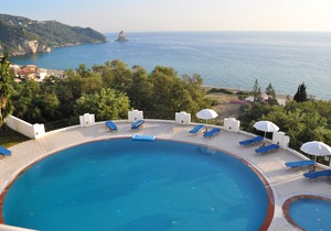 Studio Apartments Maria with Pool - Agios Gordios Beach
