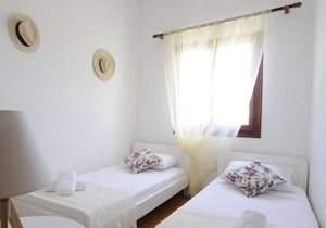 Traditional Greek Maisonette in Antiperni village