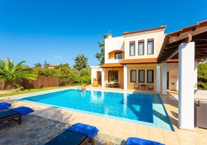 Villa Kefalas: Large Private Pool, A/C, WiFi