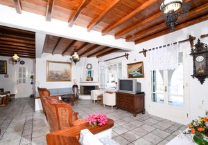 Villa with stunning sea view