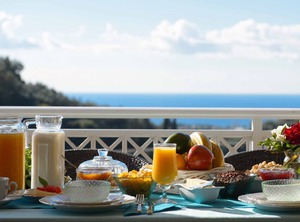 Louvros Sidari Corfu | Magoulades
