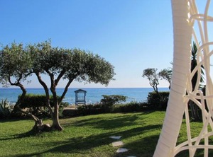 Aqua Seafront Beach Garden | Parelia