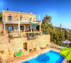 Apostolos Lefkada 