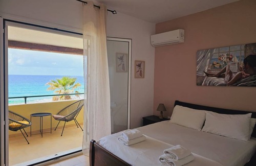 Glyfada Apartment | 100 m² Apartment ∙ 3 bedrooms ∙ 5 guests