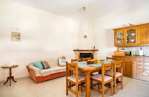 Petriti Apartment | 110 m² Apartment ∙ 3 bedrooms ∙ 6 guests