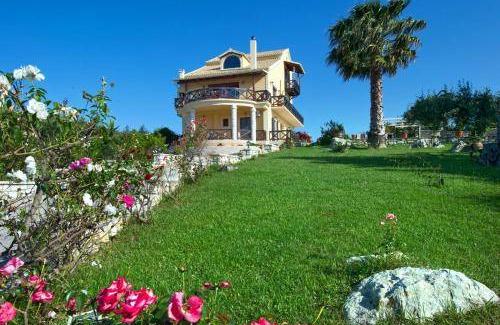 Agios Spyridon Corfu Villa | 110 m² Villa ∙ 4 bedrooms ∙ 8 guests