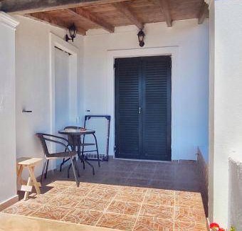 Perama House | 150 m² House ∙ 6 guests