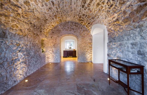 Messonghi House | 1500 m² House ∙ 9 bedrooms ∙ 20 guests