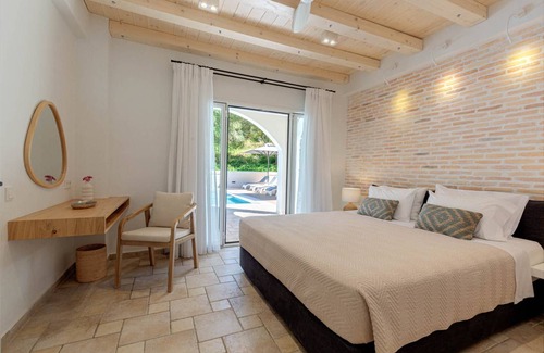 Agios Stefanos Villa | 200 m² Villa ∙ 4 bedrooms ∙ 8 guests