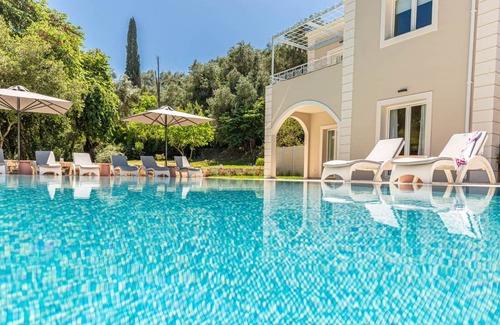 Agios Stefanos Villa | 200 m² Villa ∙ 4 bedrooms ∙ 8 guests