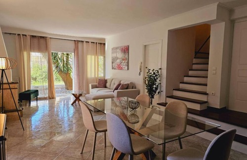 Kanoni House | 250 m² House ∙ 4 bedrooms ∙ 10 guests