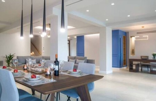Dassia Villa | 350 m² Villa ∙ 5 bedrooms ∙ 10 guests