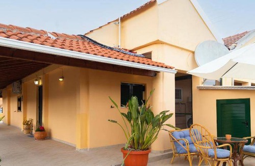 Petriti House | 60 m² House ∙ 2 bedrooms ∙ 4 guests