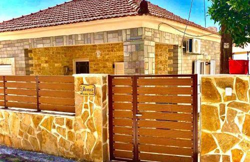 Pentati House | 63 m² House ∙ 3 bedrooms ∙ 8 guests
