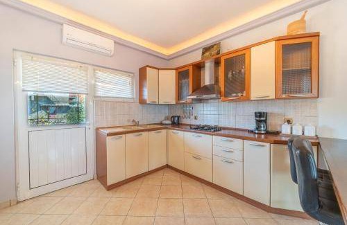 Petriti House | 95 m² House ∙ 3 bedrooms ∙ 6 guests