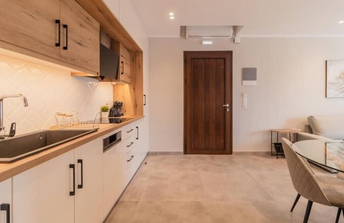 Roda Apartment | A2: Single Bedroom Suite on a Suite Complex