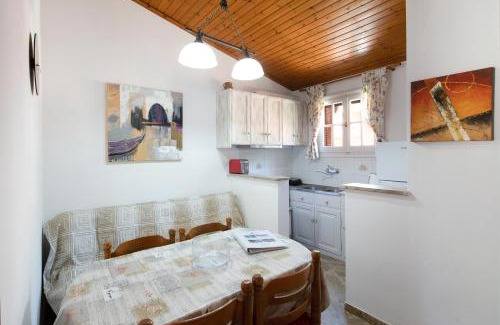 Agios Gordios Apartment | Amalia Cottages