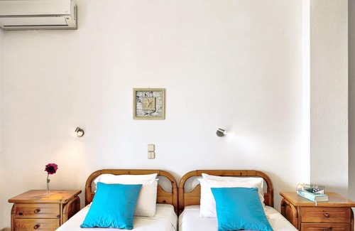 Agios Georgios Pagon Apartment | Apartment with beautiful sea views over the bay of Agios Georgios Pagi in the north of Corf