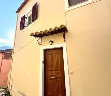 Achilleio House | Conte Makris - Achilleion Village