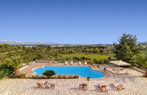 Gouvia Villa | CORFU LUXURY VILLA PALOMA