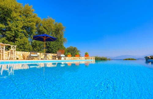 Kellia Villa | Helona: Villa Estate, heated pool, stunning views, A/C