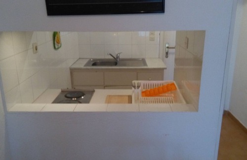 Parelia Apartment | Menigos 57 seafront apartment with garden