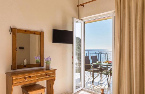 Parelia Apartment | Pool Apartments with panoramic sea view - Pelekas Beach, Corfu