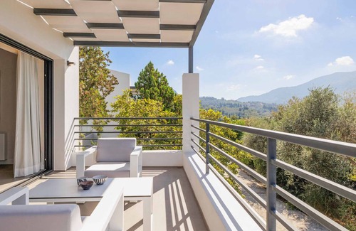 Corfu Villa | Villa ∙ 4 bedrooms ∙ 8 guests