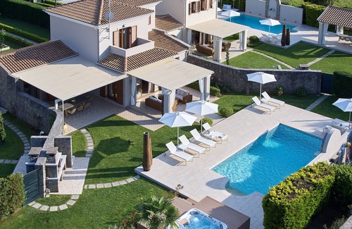 Dassia Villa | Villa Αννα with 4 bedrooms, private pool & outdoor jacuzzi.