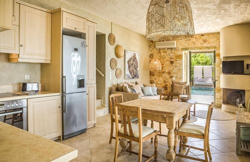 Roda Villa | Villa Kalou Cottage by Villa Plus