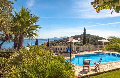 Pirgi Villa | Villa Malama: Large Private Pool, Sea Views, A/C, WiFi