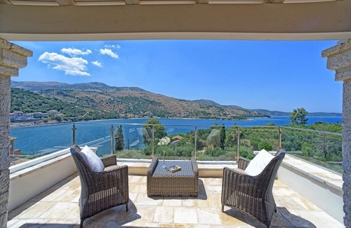 Kassiopi Villa | Villa Pearl - Six Bedroom Villa, Sleeps 12