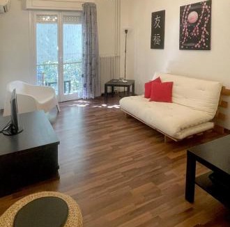 Nea Smirni Apartment | Διαμερίσμα με 1 κρεβατοκάμαρα και ένα σαλόνι