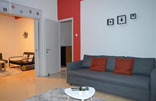 Kastoria Apartment | Ευρύχωρο διαμέρισμα στο κέντρο της πόλης
