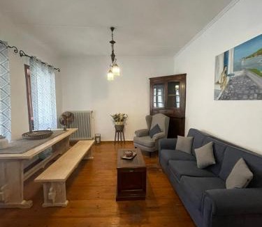 Kontias House | ΠΟΛΥΞΕΝΗ -ΕΚΑΒΗ