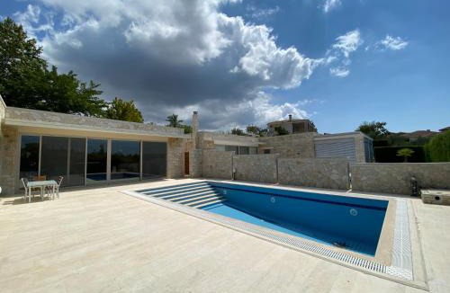 Siviri Villa | Современная вилла с частным бассейном