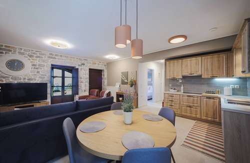 Neon Oitylo Apartment | 1,5 km from Areopoli Stone Apartment, Mani, Acroterra