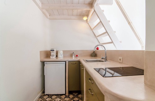 Perissa House | 10 meters from the Beach!