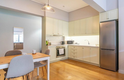 Athens City Centre Apartment | 2 Bedroom & 2 Bathroom - 4mins Walk To Acropolis
