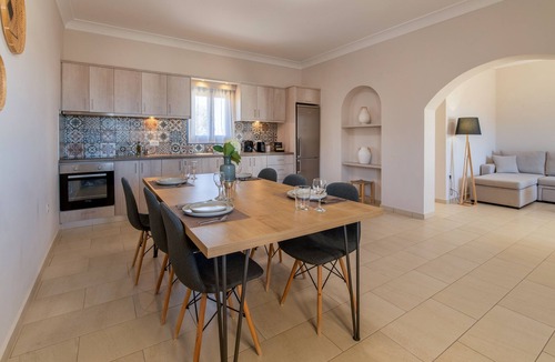Kamari Villa | 2 Bedroom Villa | Symphony Residence